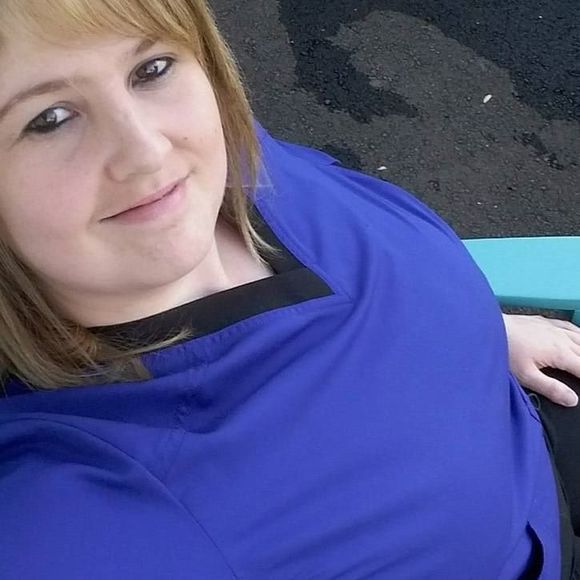 Meet your Posher, Casie - Picture 1 of 1